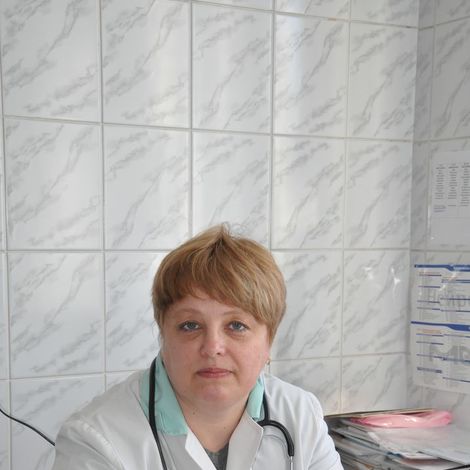 Поставит диагноз, выпишет рецепт терапевт первого участка Любинской ЦРБ Наталья Щёголева.